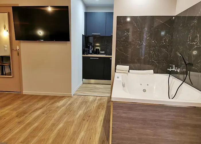 Appart Hotel Spa Perpignan *